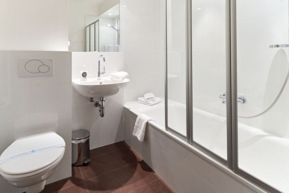 Badezimmer mit Badewanne Etagenwohnung Timmendorfer Strand