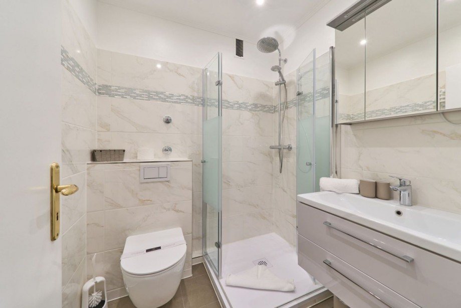 modernes Duschbad Wohnung Scharbeutz